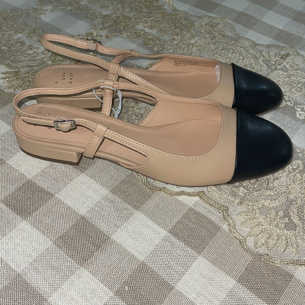 Women's Maxine Slingback Ballet Flats - A New Day™ NEW
Multiple Sizes Old Money - Picture 8 of 10